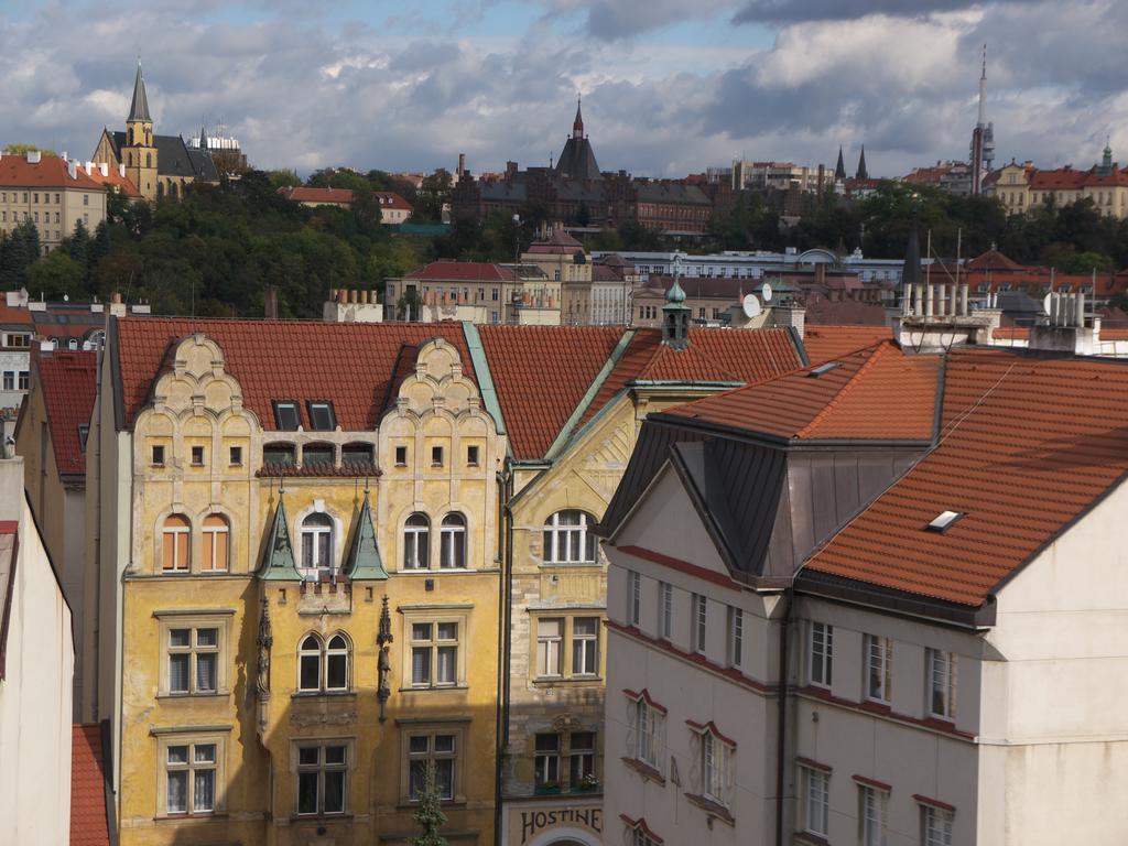 Stela'S Apartments - Vysehrad Prag Exteriör bild